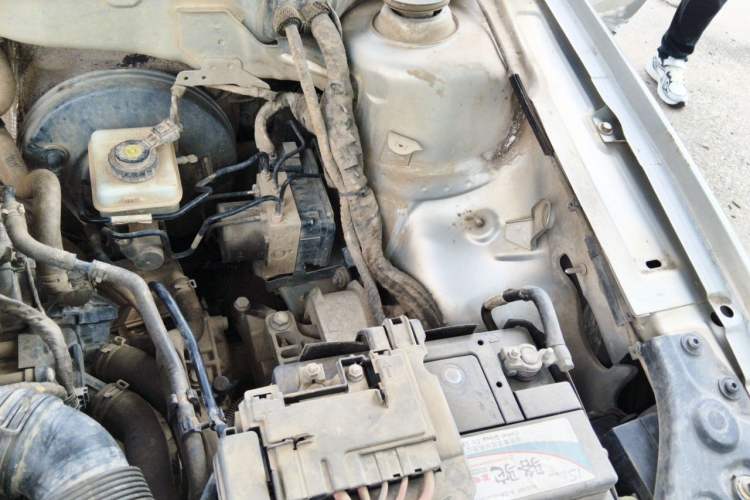 Used Volkswagen Lavida 2013 Restyled Classic 1.6L Automatic Comfort Edition Engine Bay Left