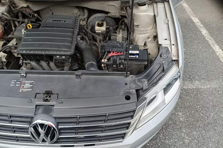 Used Volkswagen Lavida 2013 Restyled Classic 1.6L Automatic Comfort Edition Engine Bay Left