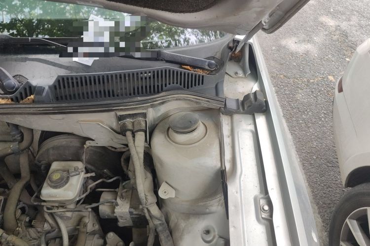 Used Volkswagen Lavida 2013 Restyled Classic 1.6L Automatic Comfort Edition Engine Bay Left