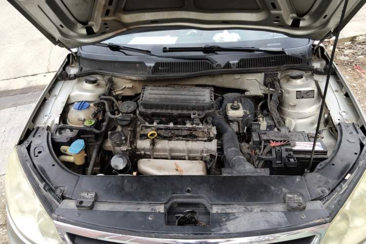 Used Volkswagen Lavida 2013 Classic 1.6L Automatic Fashion Edition Engine Bay