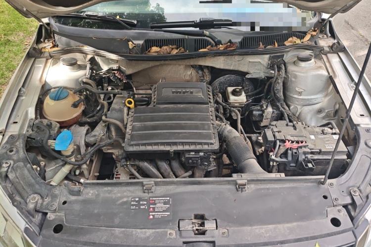 Used Volkswagen Lavida 2013 Restyled Classic 1.6L Manual Comfort Edition Engine Bay