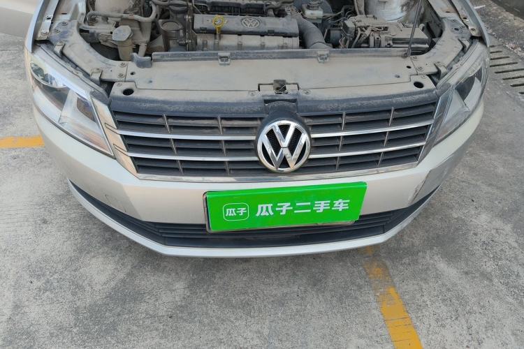 Used Volkswagen Lavida 2013 1.6L Manual Fashion Edition Engine Bay