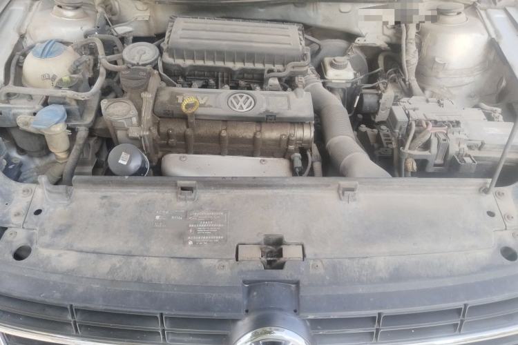Used Volkswagen Lavida 2013 1.6L Automatic Fashion Edition Engine Bay