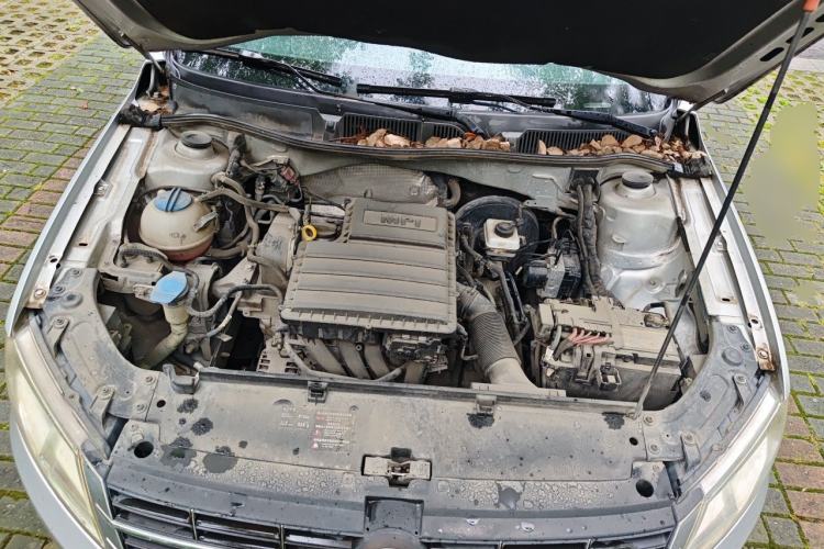 Used Volkswagen Lavida 2013 Restyled Classic 1.6L Automatic Comfort Edition Engine Bay