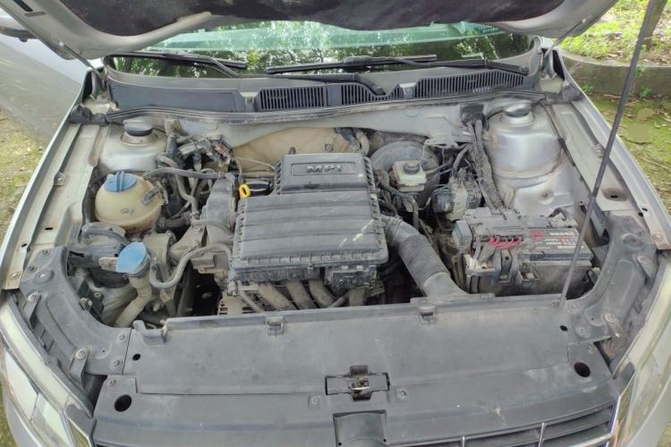 Used Volkswagen Lavida 2013 Restyled Classic 1.6L Manual Comfort Edition Engine Bay