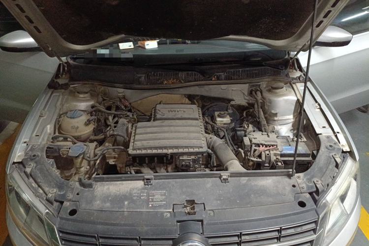 Used Volkswagen Lavida 2013 Revised Classic 1.6L Automatic Fashion Edition Engine Bay