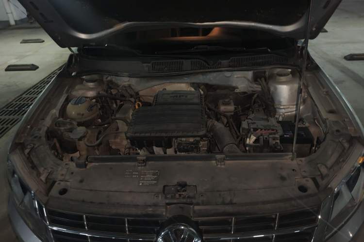 Used Volkswagen Lavida 2013 Restyled Classic 1.6L Automatic Comfort Edition Engine Bay