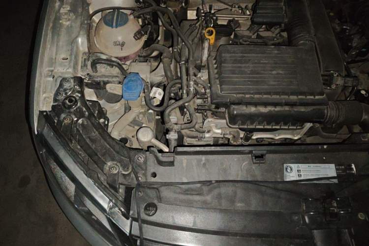 Used Volkswagen Lavida 2013 Revised Version 1.4 TSI DSG Comfort Edition Engine Bay Right