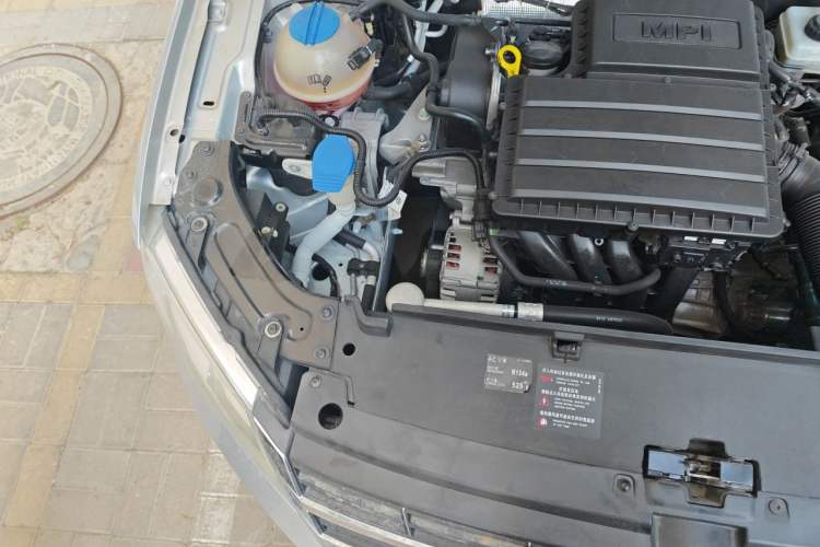 Used Volkswagen Lavida 2013 Restyled Classic 1.6L Automatic Comfort Edition Engine Bay Right