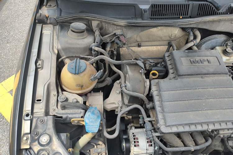 Used Volkswagen Lavida 2013 Revised Classic 1.6L Automatic Fashion Edition Engine Bay Right