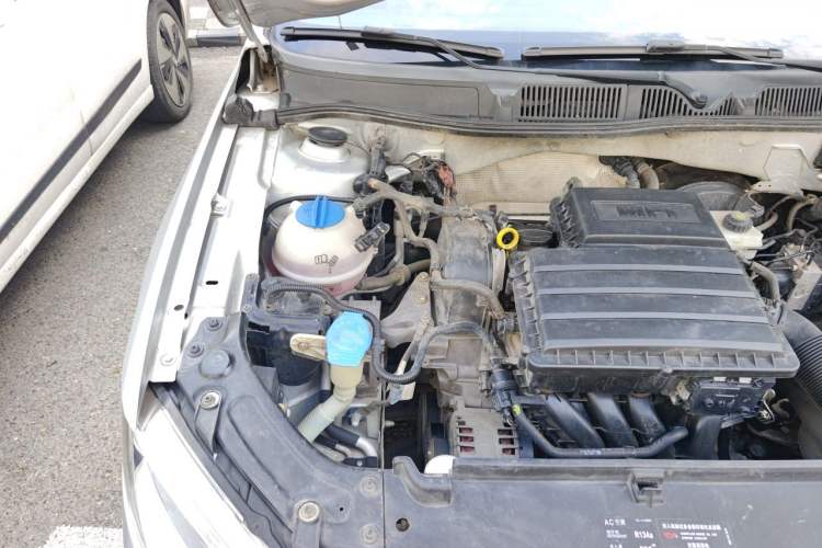 Used Volkswagen Lavida 2013 Restyled Classic 1.6L Manual Comfort Edition Engine Bay Right