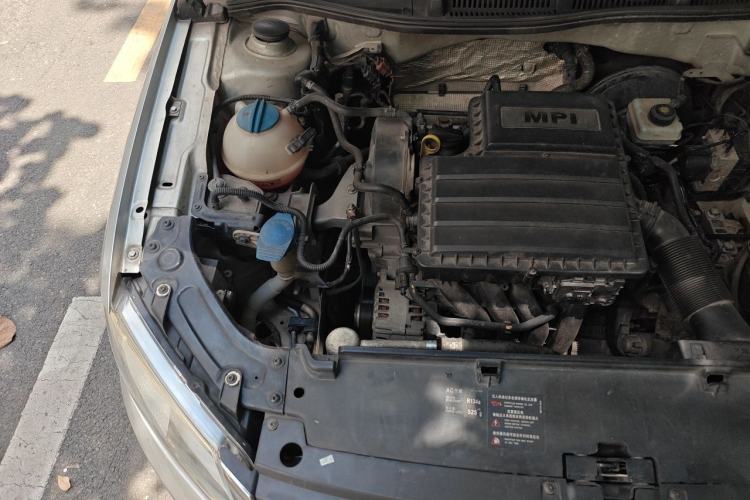 Used Volkswagen Lavida 2013 Revised Classic 1.6L Automatic Fashion Edition Engine Bay Right