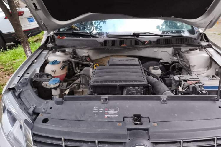 Used Volkswagen Lavida 2013 Restyled Classic 1.6L Automatic Comfort Edition Engine Bay Right