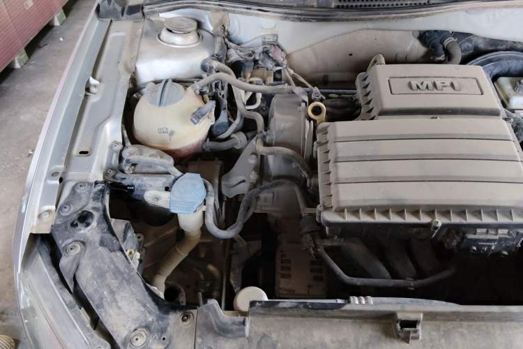 Used Volkswagen Lavida 2013 Restyled Classic 1.6L Manual Comfort Edition Engine Bay Right