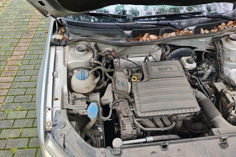 Used Volkswagen Lavida 2013 Restyled Classic 1.6L Automatic Comfort Edition Engine Bay Right