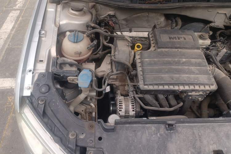 Used Volkswagen Lavida 2013 Restyled Classic 1.6L Automatic Comfort Edition Engine Bay Right