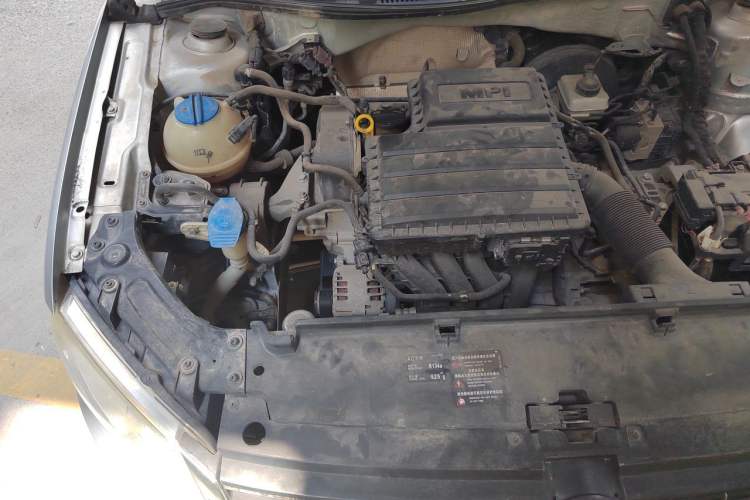 Used Volkswagen Lavida 2013 Revised Classic 1.6L Automatic Fashion Edition Engine Bay Right