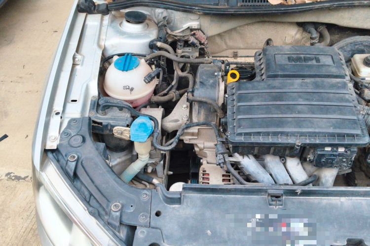 Used Volkswagen Lavida 2013 Revised Classic 1.6L Automatic Fashion Edition Engine Bay Right
