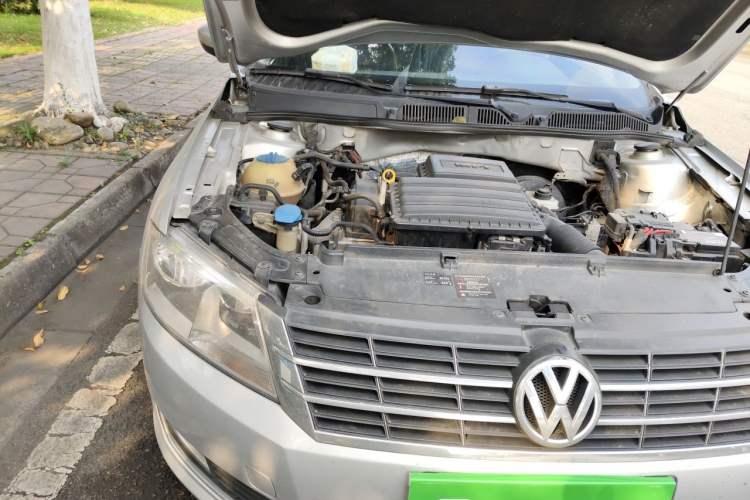 Used Volkswagen Lavida 2013 Restyled Classic 1.6L Automatic Comfort Edition Engine Bay Right