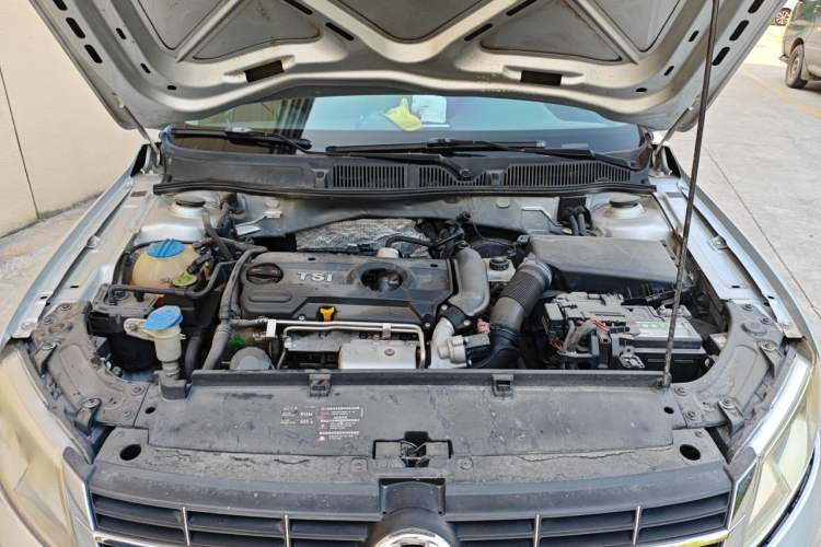Used Volkswagen Lavida 2013 1.4TSI DSG Comfort Edition Engine Bay