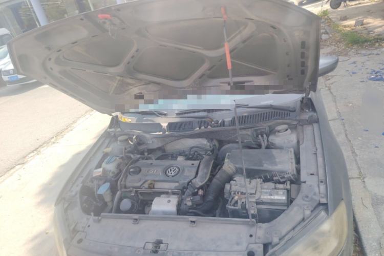Used Volkswagen Lavida 2013 1.4TSI Manual Comfort Edition Engine Bay