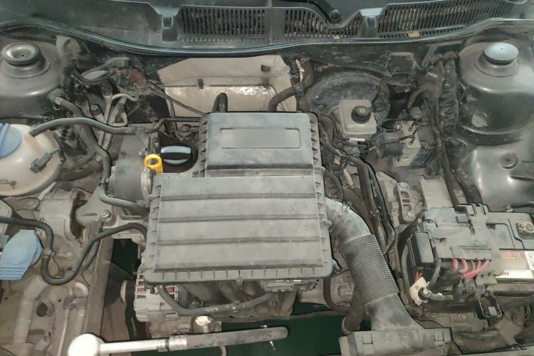 Used Volkswagen Lavida 2013 Restyled Classic 1.6L Automatic Comfort Edition Engine Bay