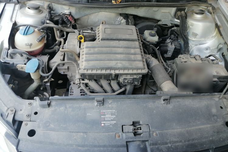 Used Volkswagen Lavida 2013 Revised Classic 1.6L Automatic Fashion Edition Engine Bay