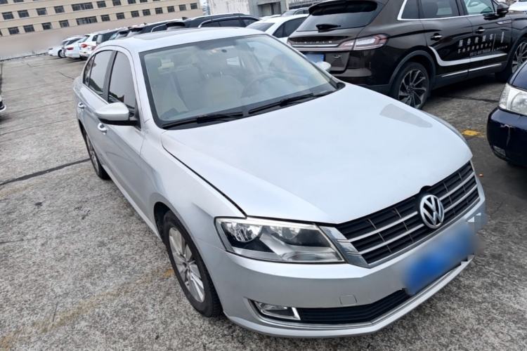 Used Volkswagen Lavida 2013 Restyled Classic 1.6L Manual Comfort Edition Exterior 1