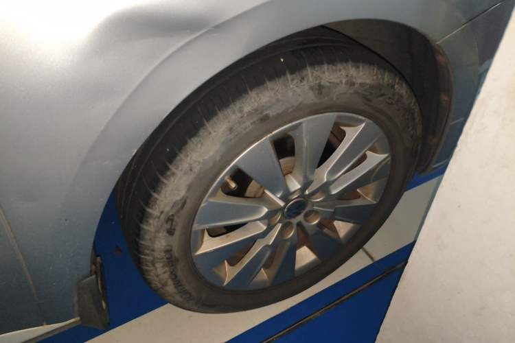Used Volkswagen Lavida 2013 Restyled Classic 1.6L Automatic Comfort Edition Exterior 1