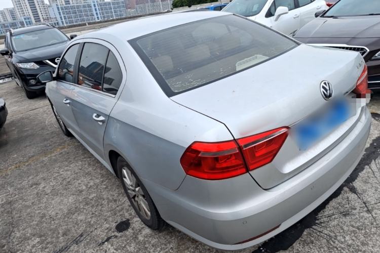 Used Volkswagen Lavida 2013 Restyled Classic 1.6L Manual Comfort Edition Exterior 2