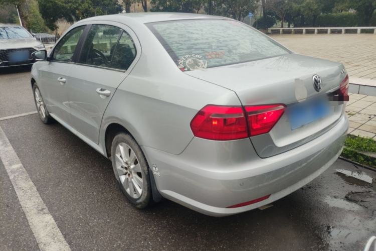 Used Volkswagen Lavida 2013 Restyled Classic 1.6L Automatic Comfort Edition Exterior 2