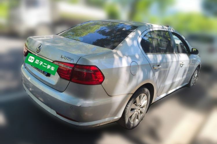Used Volkswagen Lavida 2013 Restyled Classic 1.6L Automatic Comfort Edition Exterior 5
