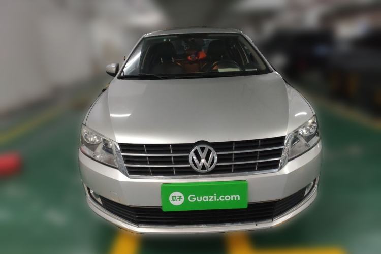 Used Volkswagen Lavida 2013 Restyled Classic 1.6L Manual Comfort Edition Front