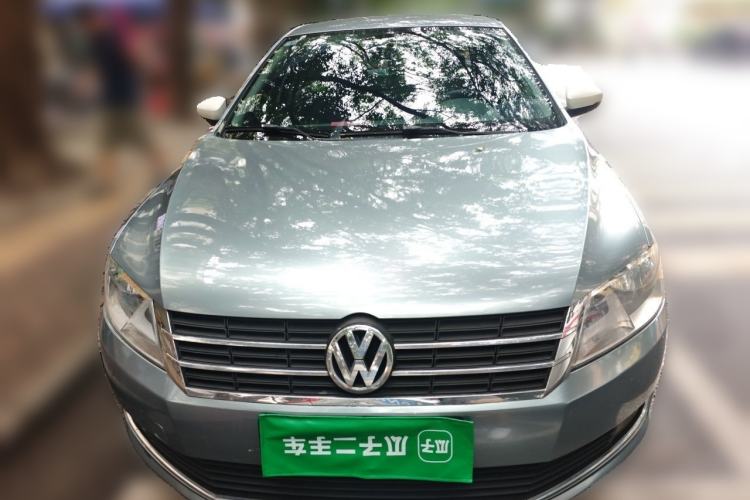 Used Volkswagen Lavida 2013 Revised Classic 1.6L Manual Fashion Edition Front