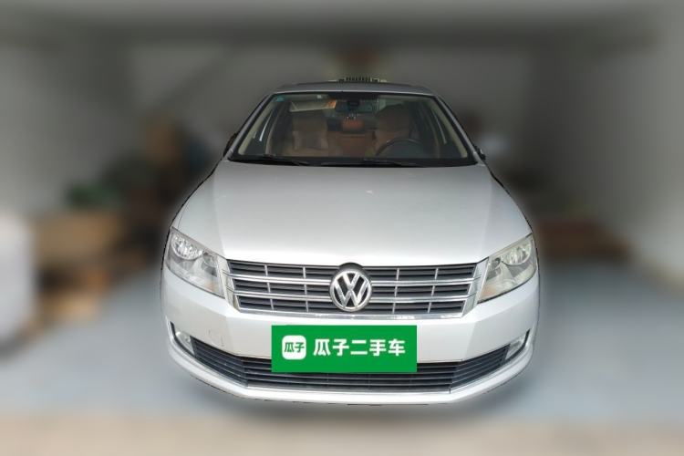 Used Volkswagen Lavida 2013 1.6L Automatic Luxury Edition Front