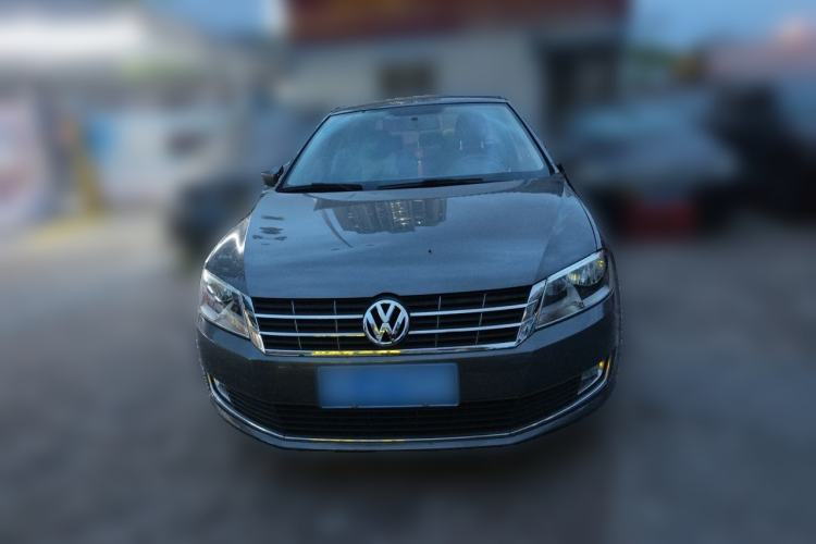 Used Volkswagen Lavida 2013 1.6L Manual Comfort Edition Front