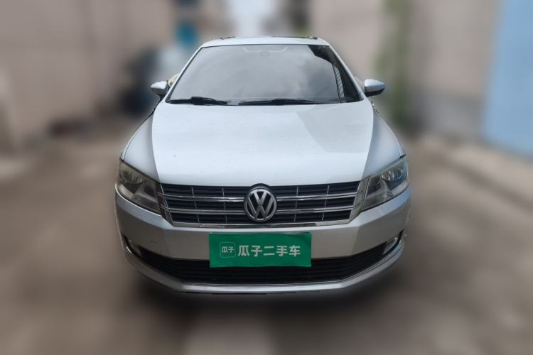 Used Volkswagen Lavida 2013 1.6L Automatic Luxury Edition Front