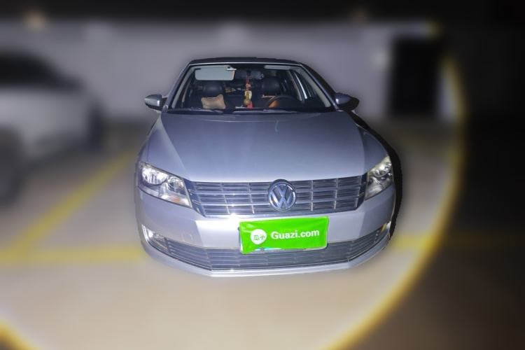 Used Volkswagen Lavida 2013 1.6L Manual Comfort Edition Front