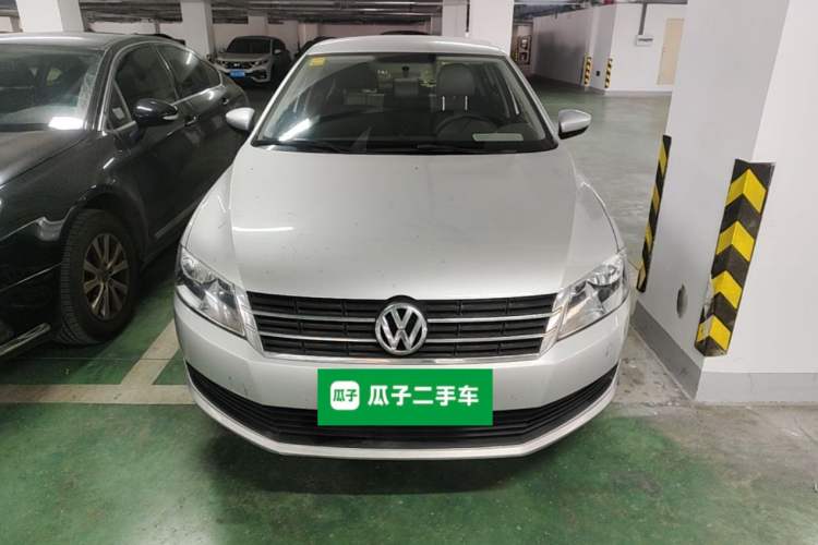 Used Volkswagen Lavida 2013 Revised Classic 1.6L Manual Fashion Edition Front