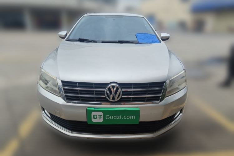 Used Volkswagen Lavida 2013 1.6L Manual Comfort Edition Front
