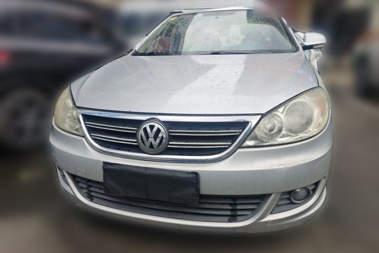 Used Volkswagen Lavida 2013 Classic 1.6L Manual Fashion Edition Front