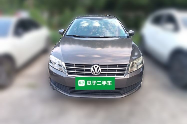 Used Volkswagen Lavida 2013 1.6L Manual Fashion Edition Front