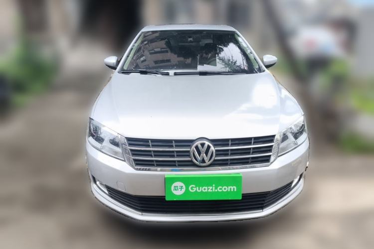 Used Volkswagen Lavida 2013 1.6L Automatic Comfort Edition Front
