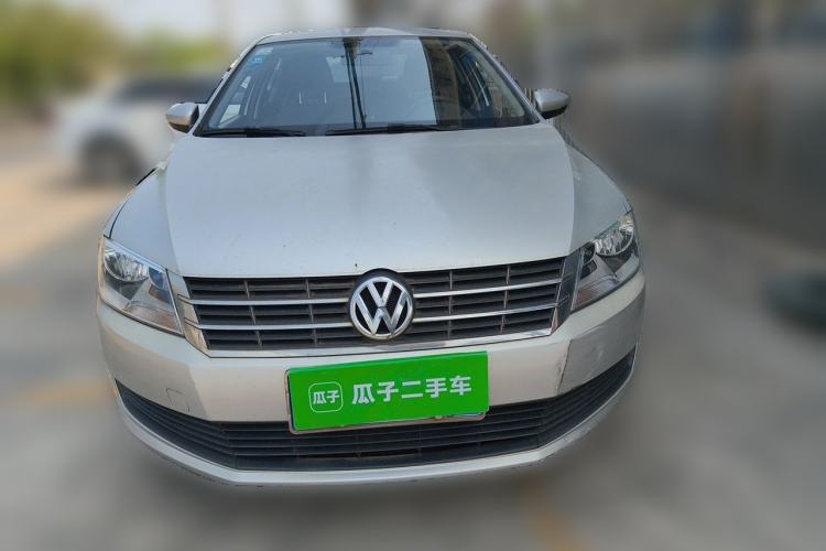 Used Volkswagen Lavida 2013 1.6L Manual Fashion Edition Front