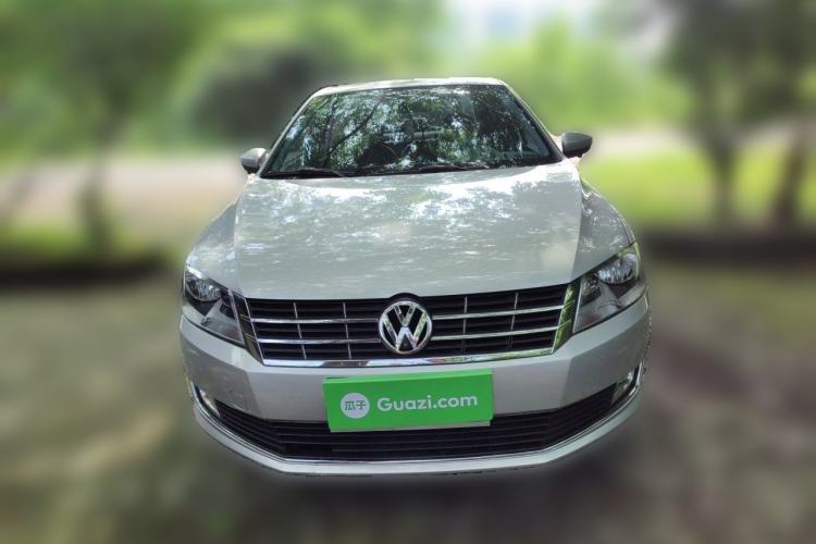 Used Volkswagen Lavida 2013 Restyled Classic 1.6L Manual Comfort Edition Front