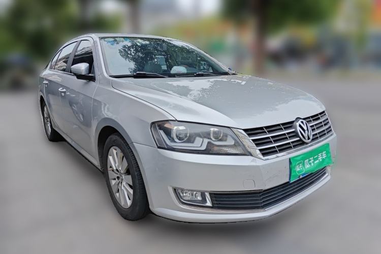 Used Volkswagen Lavida 2013 1.4TSI DSG Comfort Edition Front Right 45 Deg