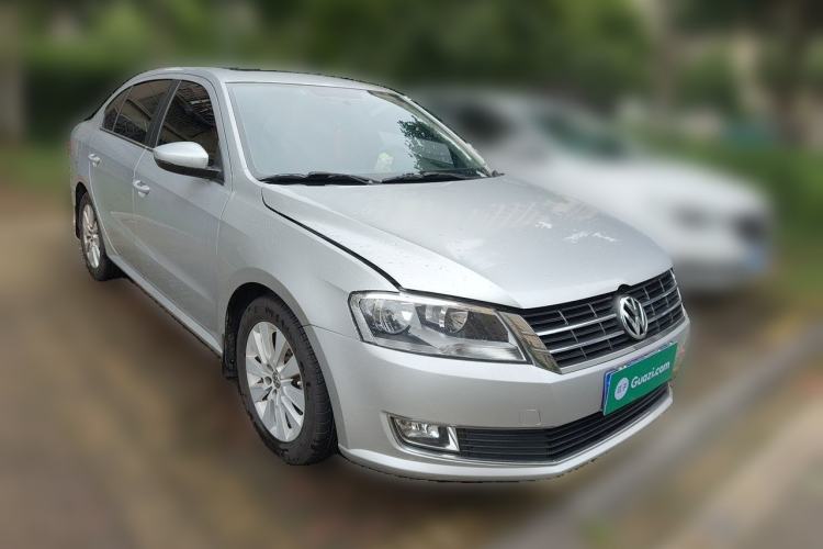 Used Volkswagen Lavida 2013 Restyled Classic 1.6L Automatic Comfort Edition Front Right 45 Deg