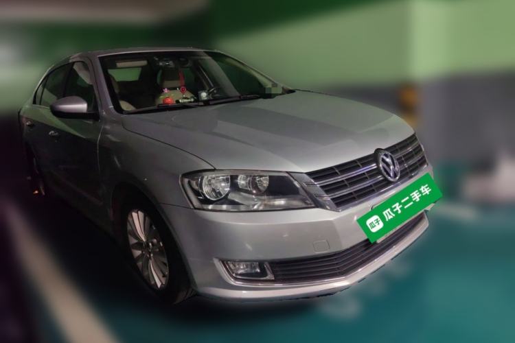 Used Volkswagen Lavida 2013 Revised Version 1.6L Automatic Luxury Edition Front Right 45 Deg
