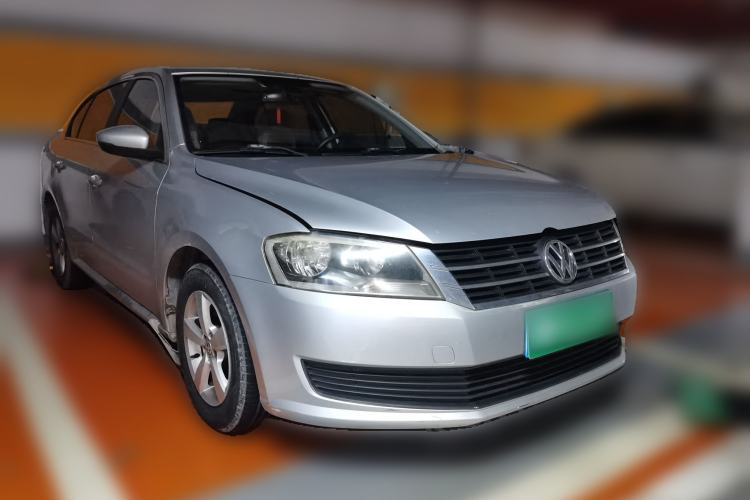 Used Volkswagen Lavida 2013 Revised Classic 1.6L Automatic Fashion Edition Front Right 45 Deg