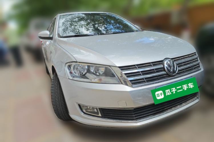 Used Volkswagen Lavida 2013 Restyled Classic 1.6L Automatic Comfort Edition Front Right 45 Deg